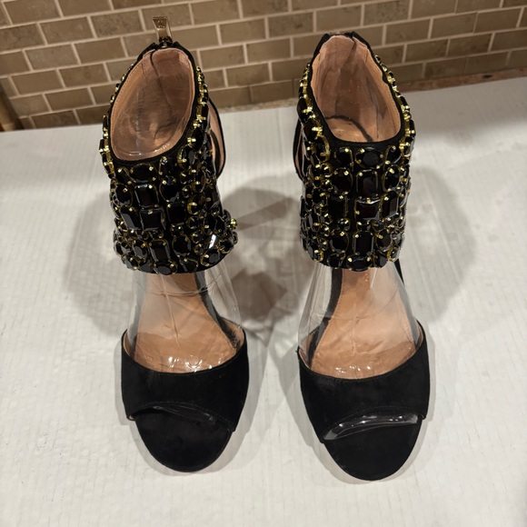 VC Signature by Vince Camuto Brandie Crystal Ankle-Strap pump. All Leather. 9.5M - Picture 1 of 9